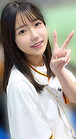 Nanaha Aoi's Picture